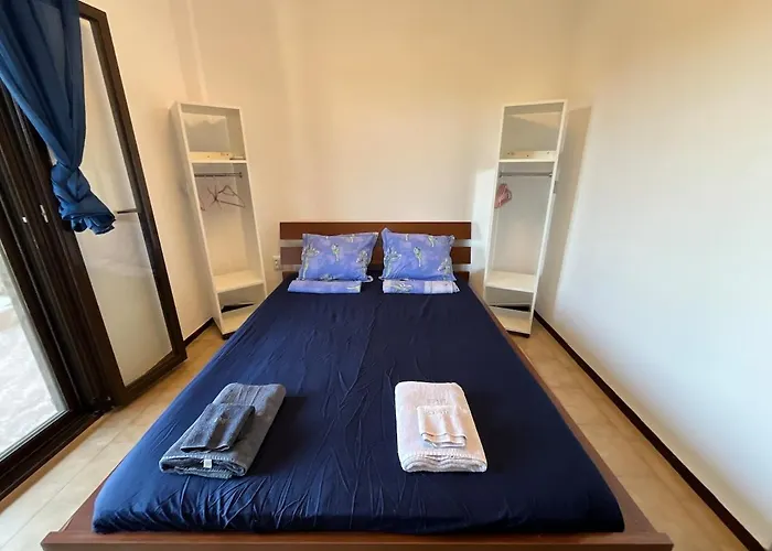 Luxury Close To *